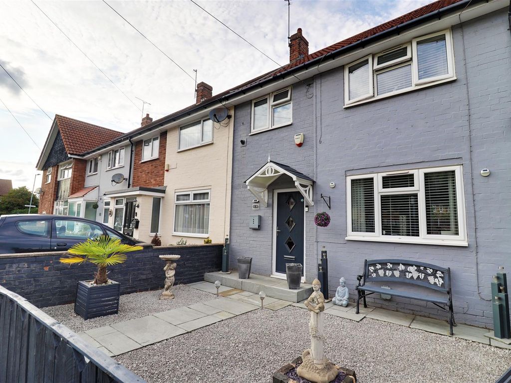 2 bed terraced house for sale in Elgar Road, Hull HU4, £120,000