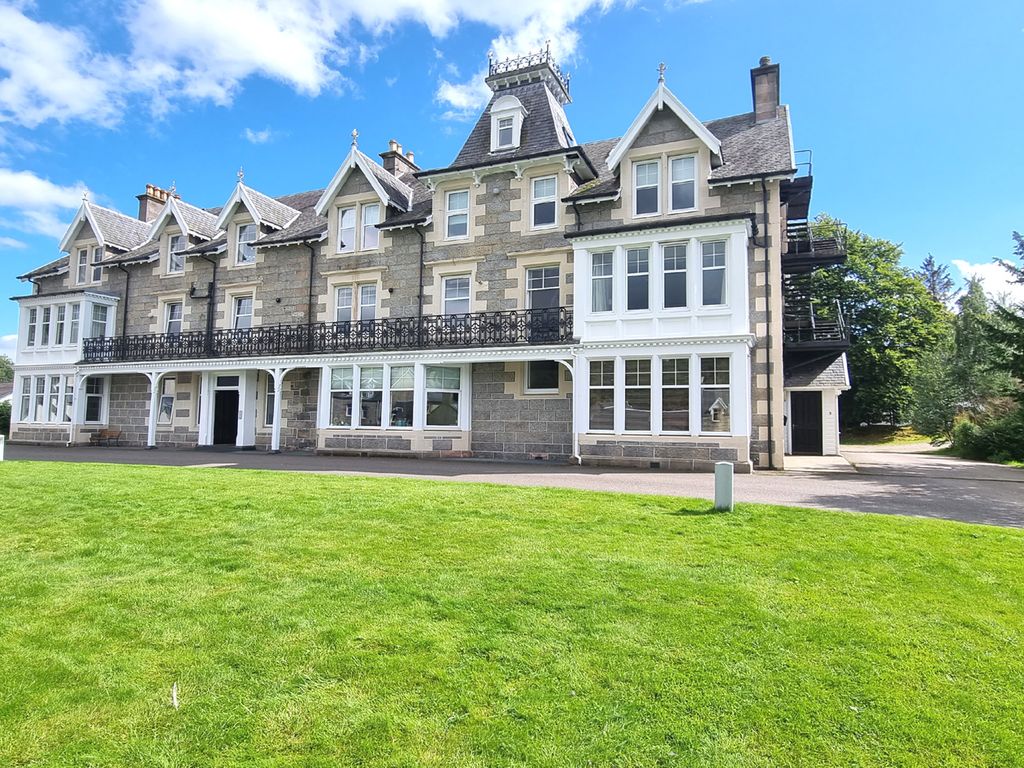 3 bed flat for sale in Main Street, Newtonmore PH20, £240,000