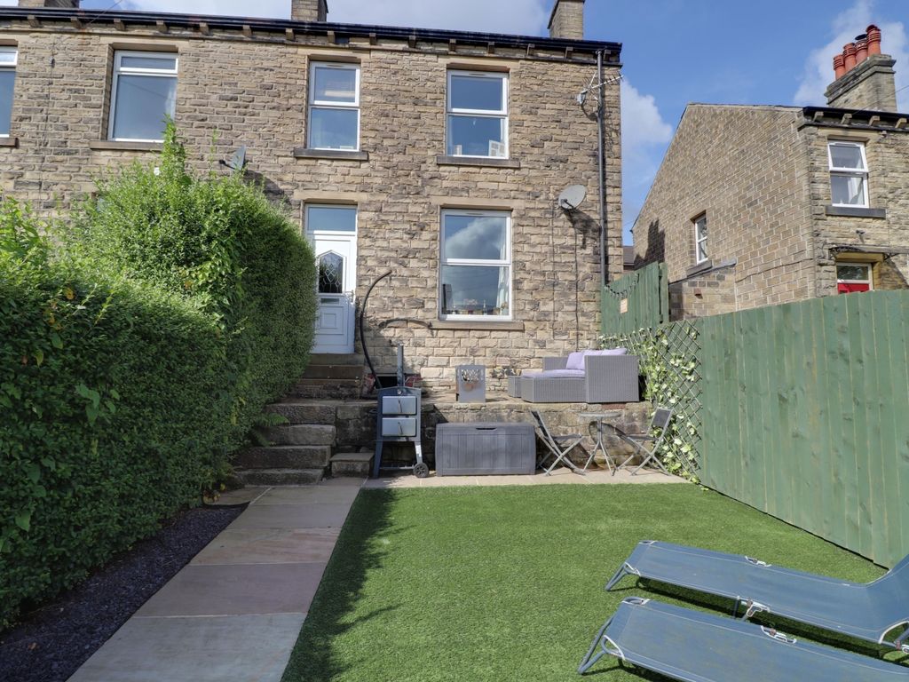 3 bed end terrace house for sale in Cooperative Terrace, Holmfirth, West Yorkshire HD9, £200,000