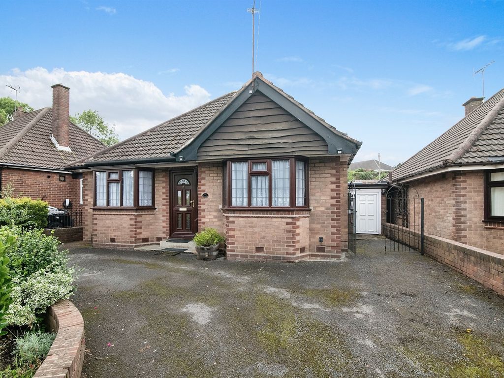 3 bed detached bungalow for sale in Yew Tree Hills, Netherton, Dudley DY2, £295,000