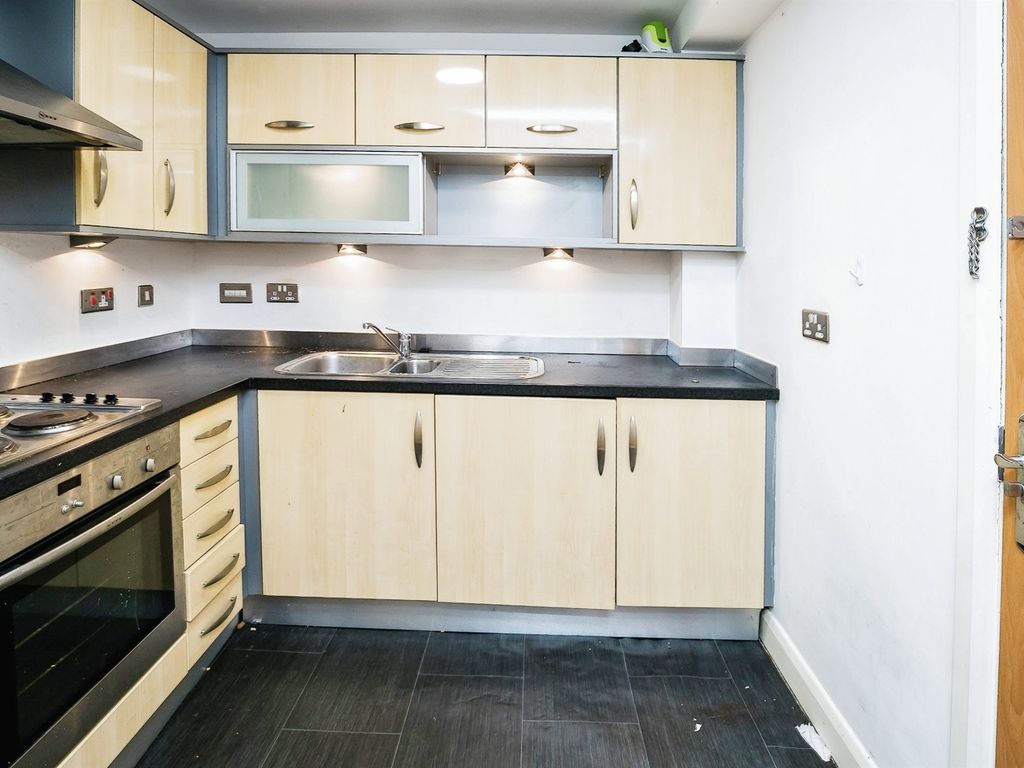 2 bed flat for sale in Egerton Street, Chester CH1, £160,000
