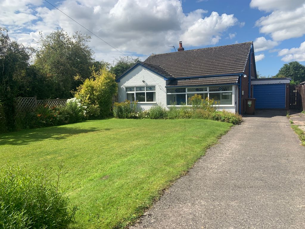 3 bed bungalow for sale in Smithy Lane, Much Hoole, Preston PR4, £275,000