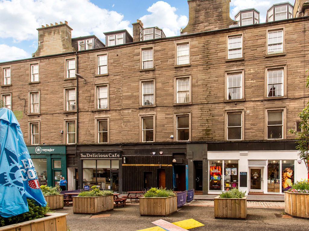 2 bed flat for sale in 3/l, 37, Union Street, Dundee DD1, £110,000