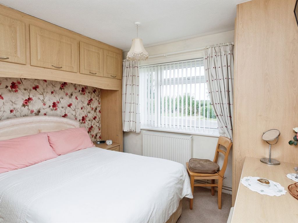 2 bed detached bungalow for sale in Eastfield Drive, Hanslope, Milton Keynes MK19, £300,000