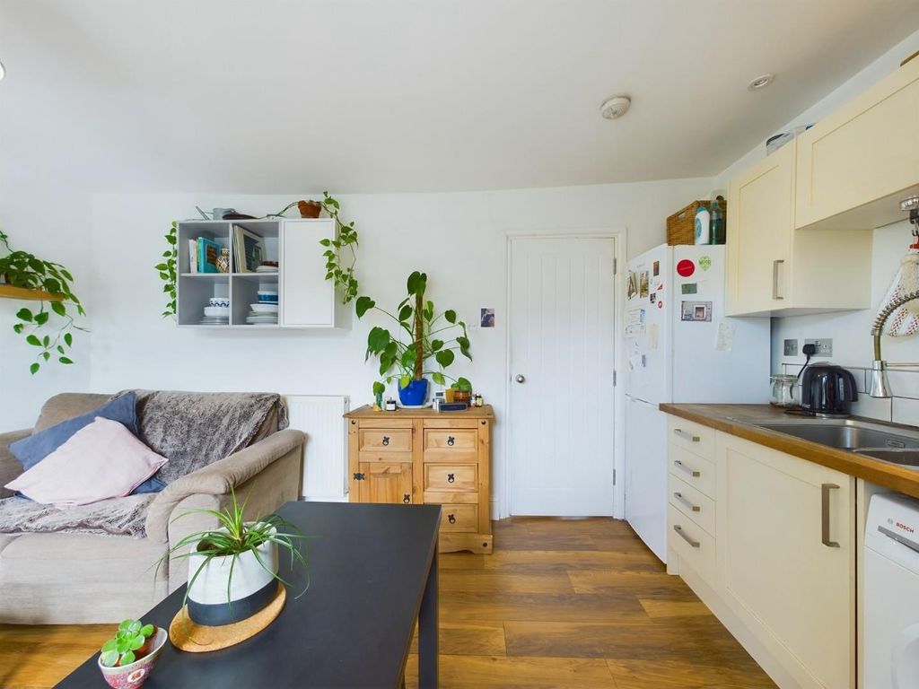 1 bed flat for sale in Colston Road, Easton, Bristol BS5, £220,000