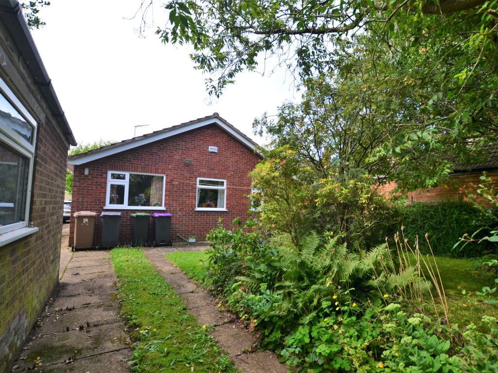 3 bed detached bungalow for sale in Butt Lane, Norton Disney, Lincoln LN6, £239,950