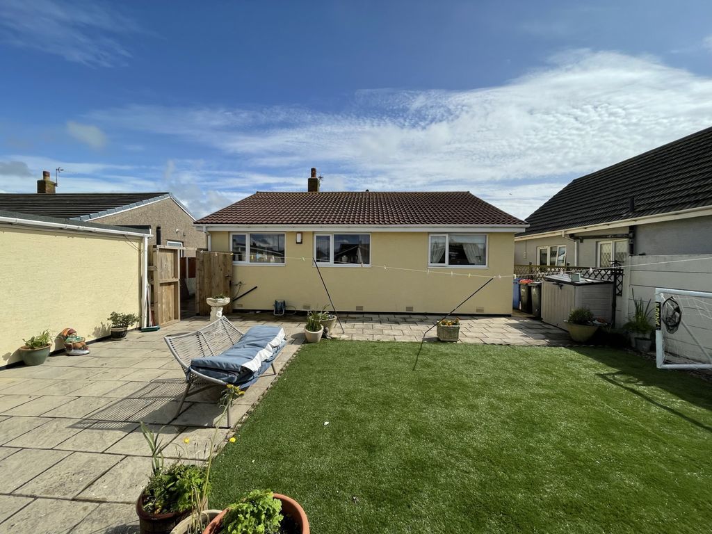 3 bed bungalow for sale in Falmouth Avenue, Fleetwood FY7, £250,000
