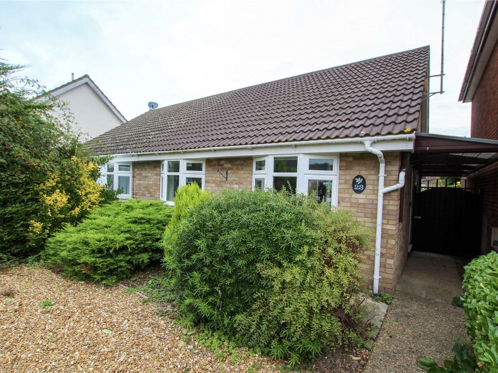 2 bed bungalow for sale in Hollytrees, Bar Hill, Cambridge, Cambridgeshire CB23, £300,000