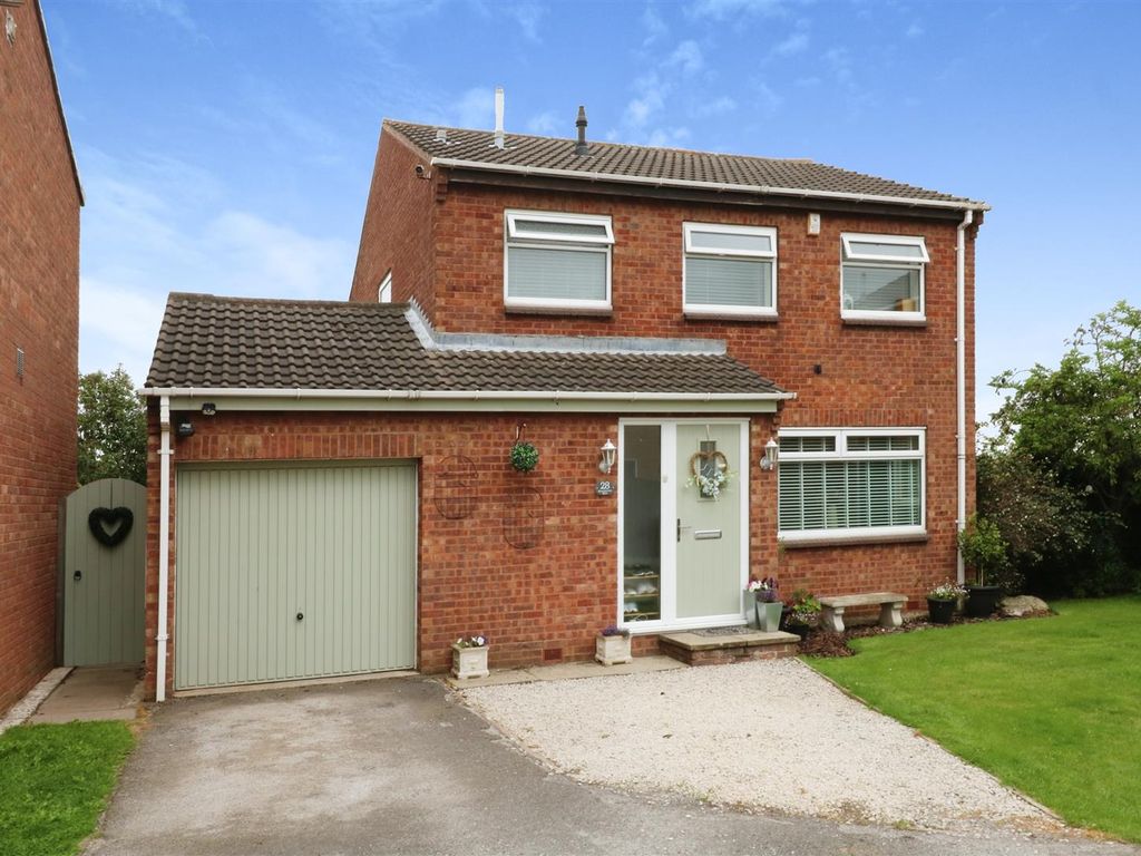 3 bed detached house for sale in Bonington Rise, Maltby, Rotherham S66, £270,000