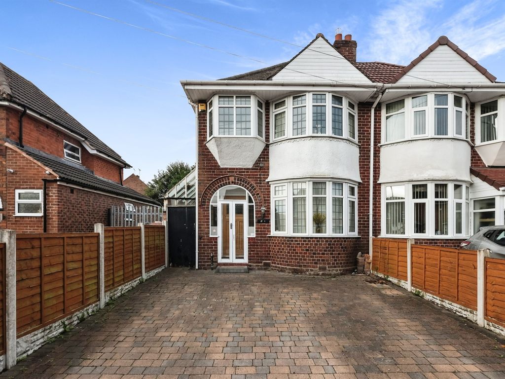 3 bed semi-detached house for sale in Worlds End Lane, Quinton, Birmingham B32, £250,000