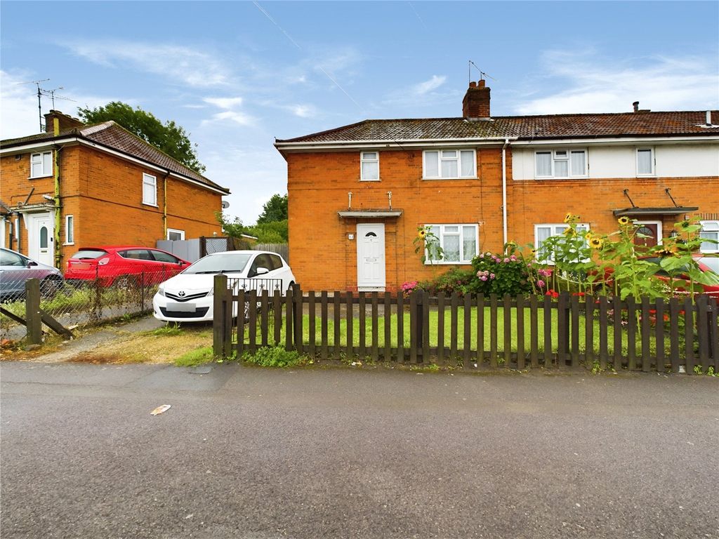 2 bed semi-detached house for sale in Buckland Road, Reading, Berkshire RG2, £300,000