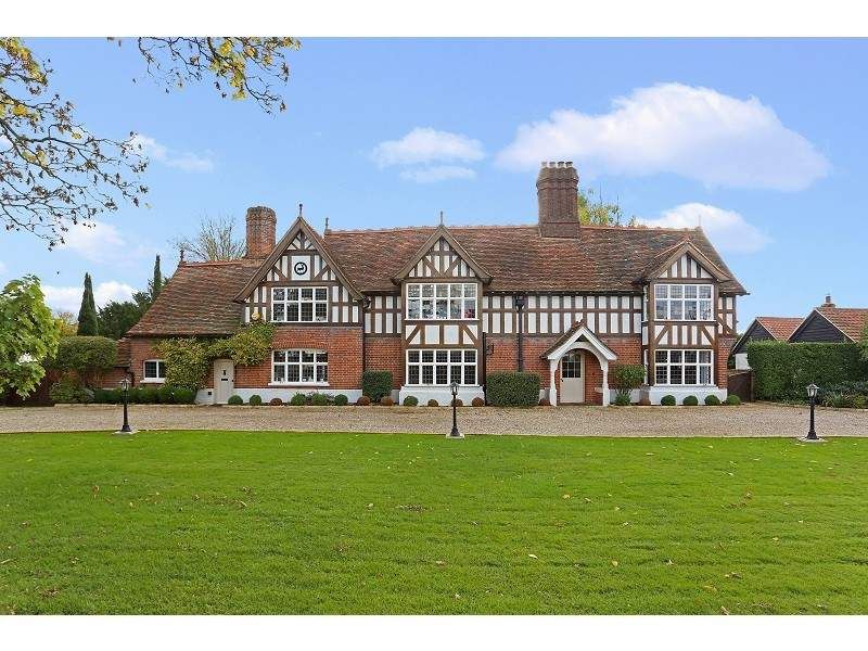 Commercial property for sale in Great Dunmow, England, United Kingdom CM6, £2,400,000
