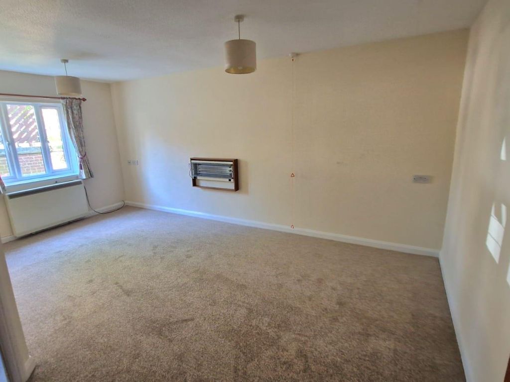 2 bed property for sale in Spa Road, Melksham SN12, £88,500