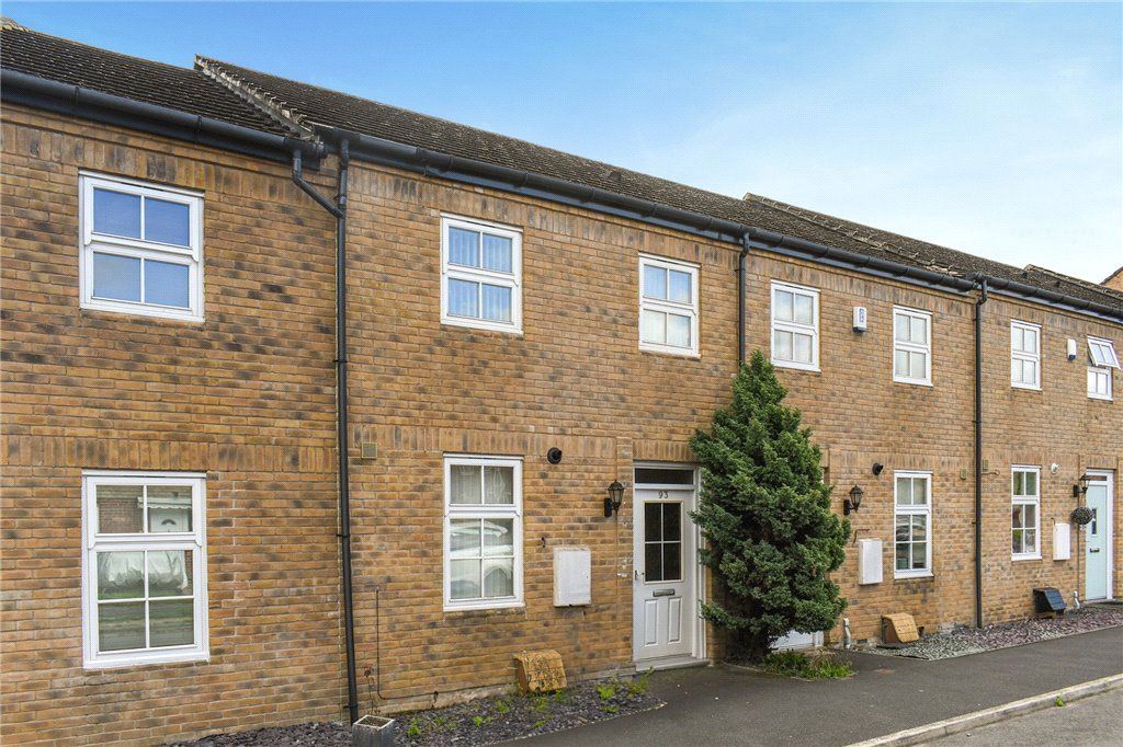 2 bed terraced house for sale in Littlelands, Bingley, West Yorkshire BD16, £135,000
