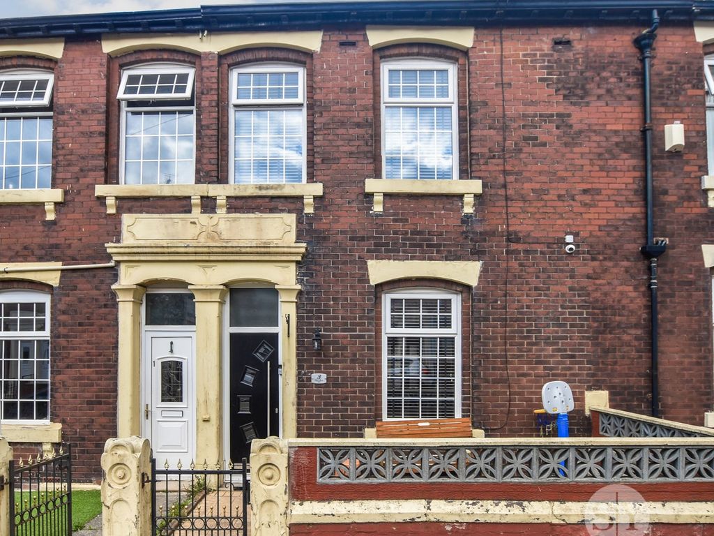 3 bed terraced house for sale in Ripon Street, Blackburn BB1, £160,000