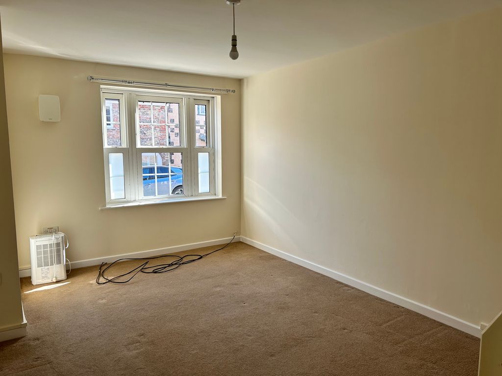 2 bed flat for sale in Saxon Forge, Ramsbury, Marlborough SN8, £235,000