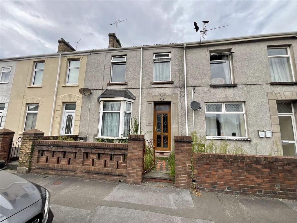 3 bed terraced house for sale in Pembrey Road, Llanelli SA15, £79,995