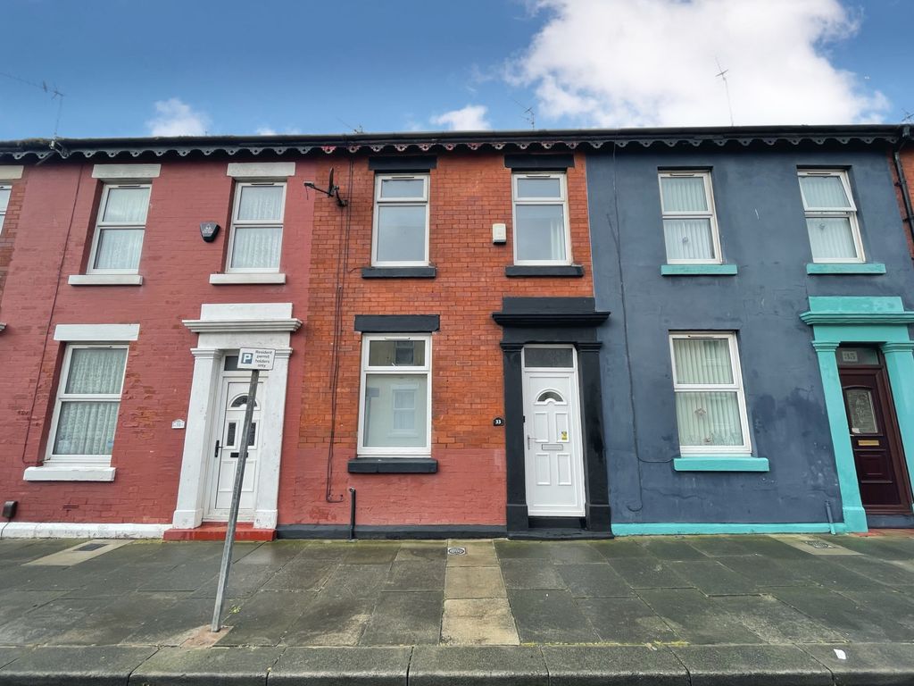 2 bed terraced house for sale in Richmond Road, Blackpool FY1, £96,000