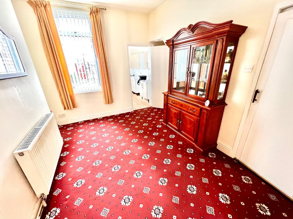 3 bed terraced house for sale in Sandringham Street, Scarborough, North Yorkshire YO12, £125,000