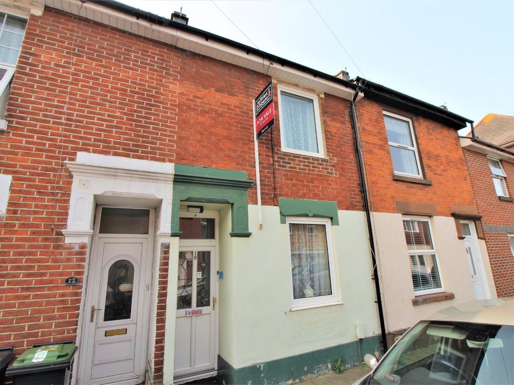 3 bed terraced house for sale in Manchester Road, Portsmouth PO1, £210,000