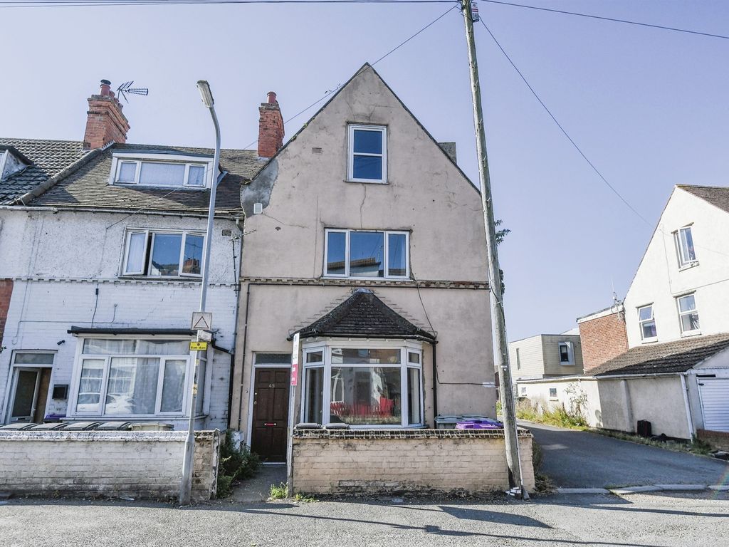 7 bed semi-detached house for sale in Grosvenor Road, Skegness PE25, £180,000