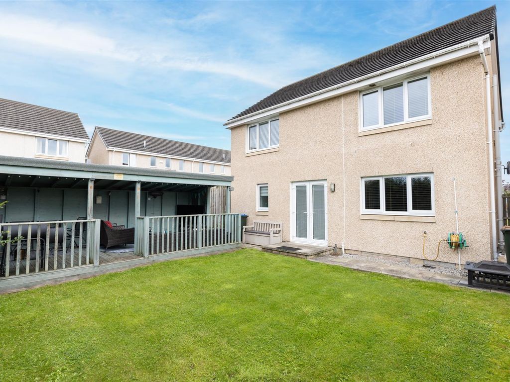 4 bed property for sale in Meadowview Drive, Inchture, Perth PH14, £268,000
