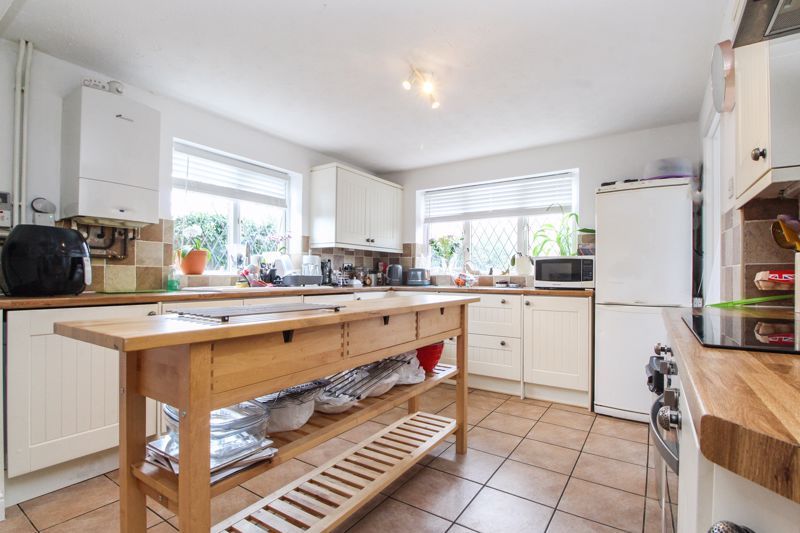 3 bed end terrace house for sale in West End, Elstow MK42, £320,000
