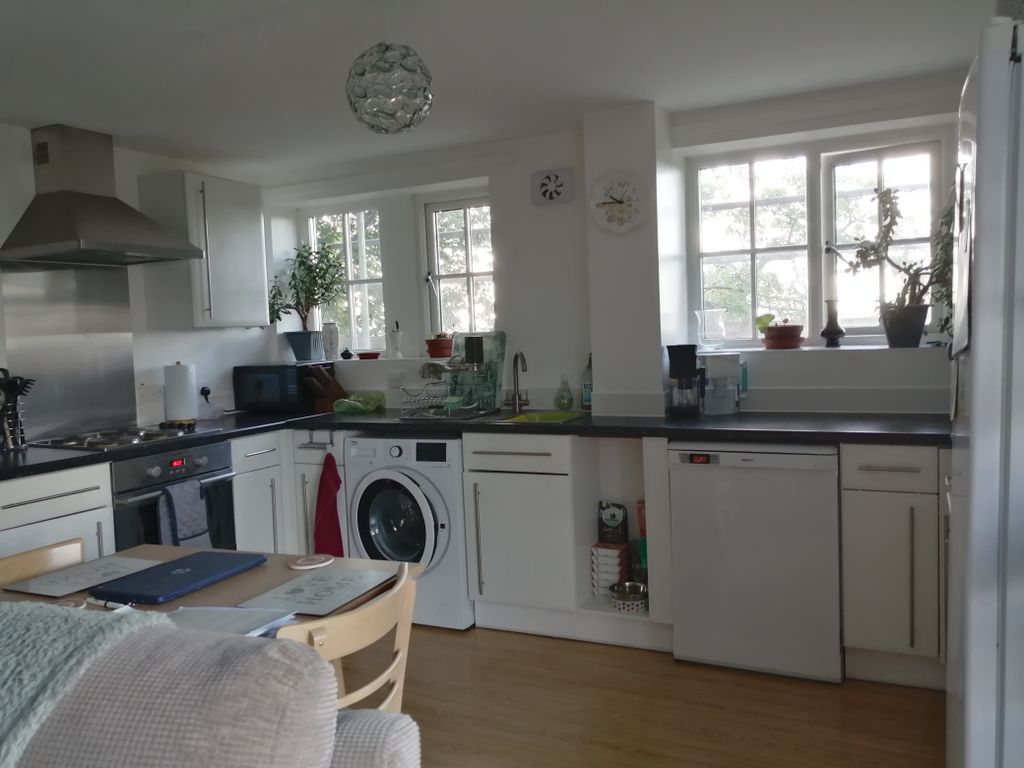 2 bed flat for sale in South Road, Saffron Walden CB11, £82,500