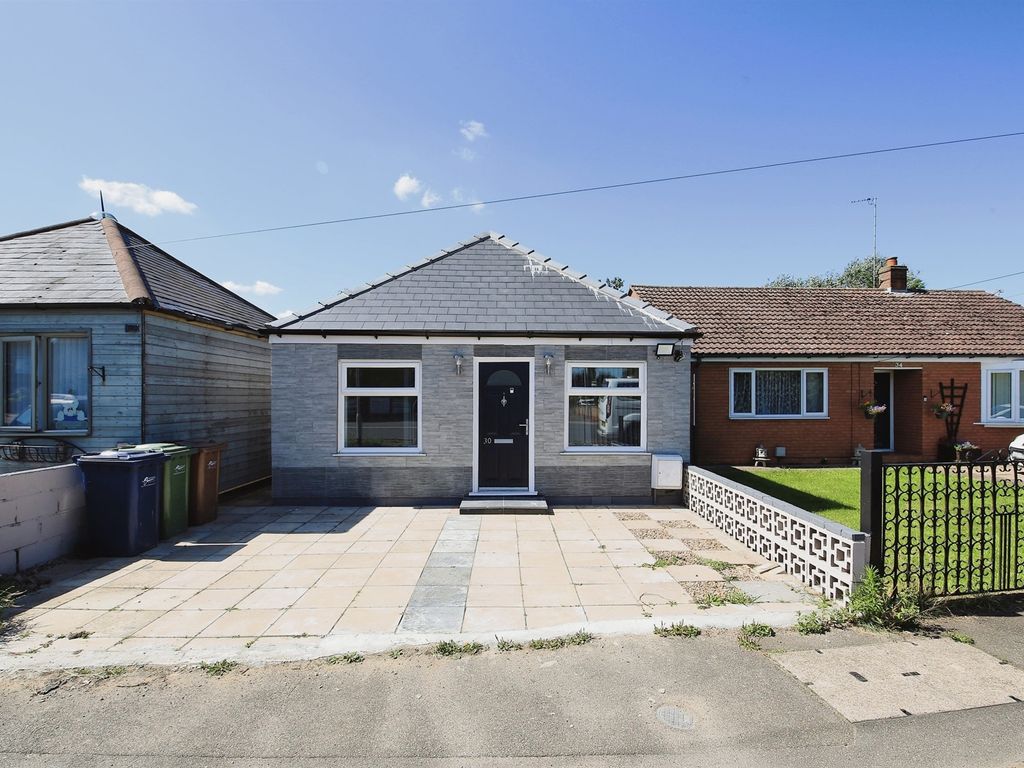 2 bed detached bungalow for sale in Hundred Road, March PE15, £230,000