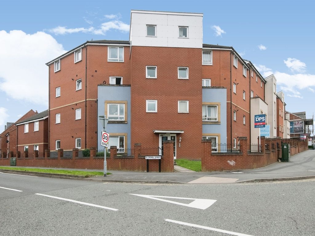 2 bed flat for sale in Cape Hill, Smethwick B66, £130,000