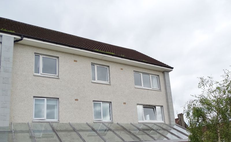 3 bed flat for sale in Tron Court, Tullibody, Alloa FK10, £74,500
