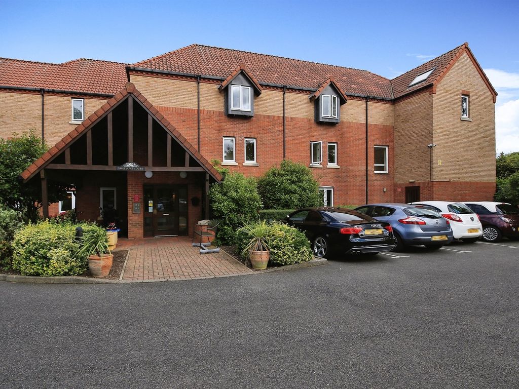 2 bed flat for sale in Pool Close, Spalding PE11, £110,000