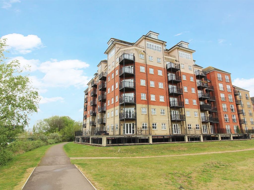 1 bed flat for sale in Flat, Britannia House, Palgrave Road, Bedford MK42, £150,000