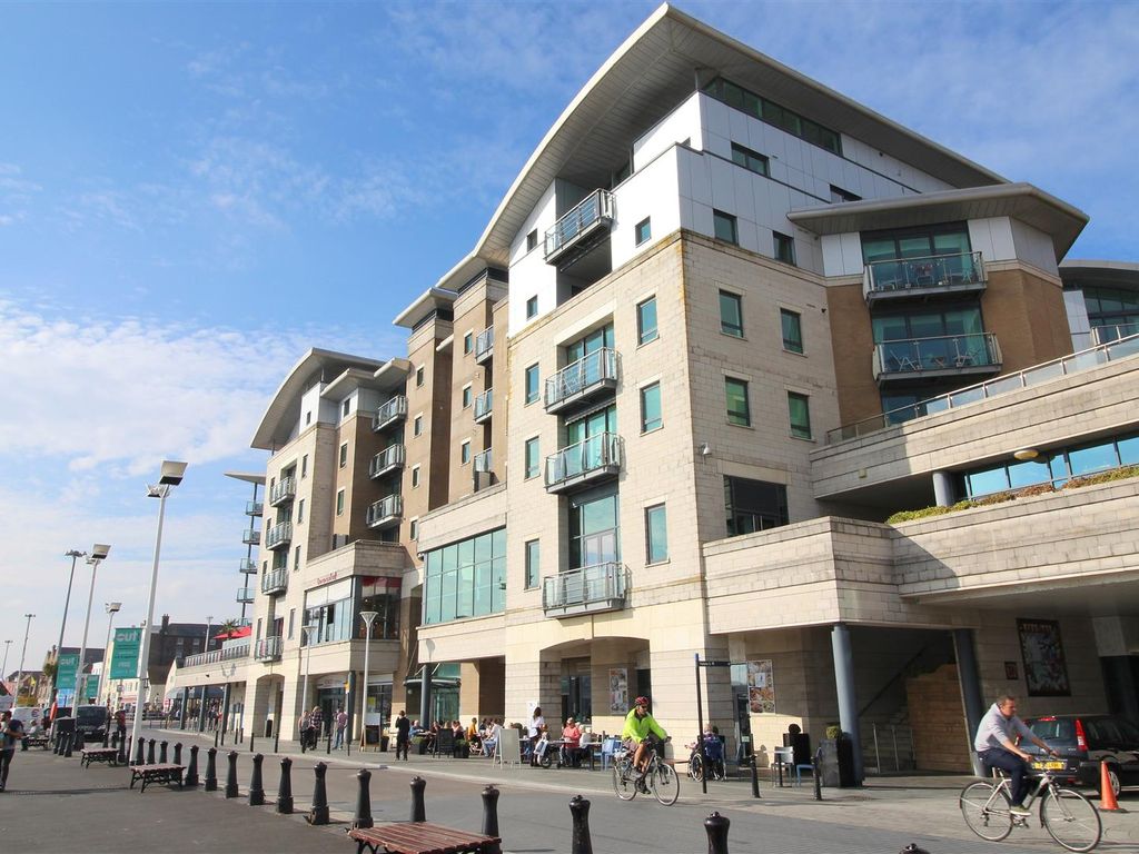 2 bed flat for sale in Dolphin Quays, The Quay, Poole BH15, £265,000