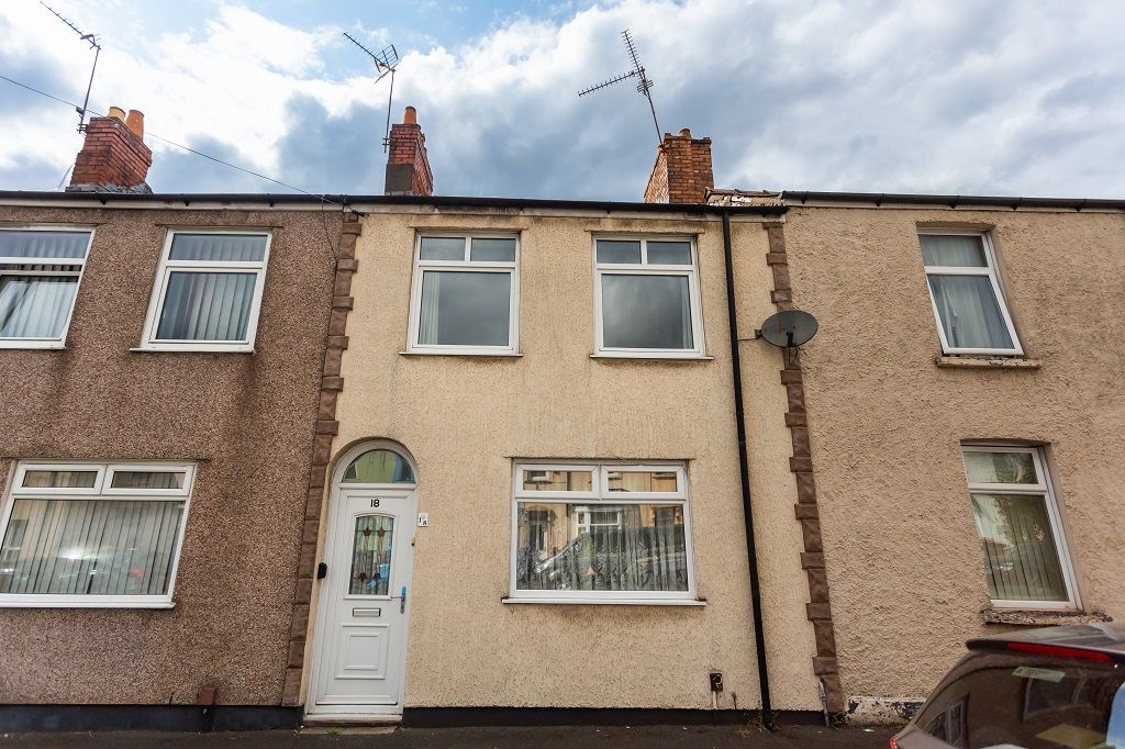 2 bed terraced house for sale in Albert Avenue, Newport NP19, £131,995