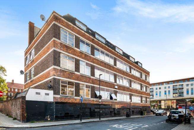 1 bed flat for sale in 30 Century House, Streatham High Road, Streatham SW16, £160,000
