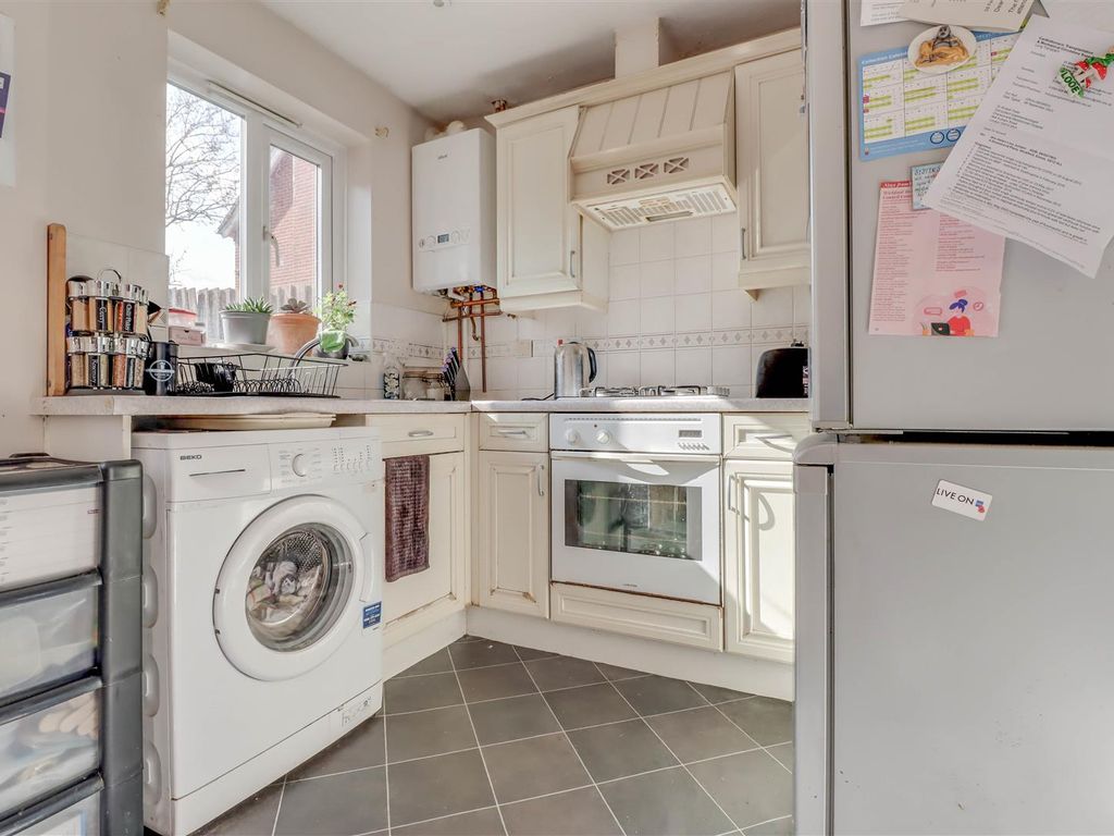 2 bed terraced house for sale in Drummond Place, Wickford SS12, £300,000