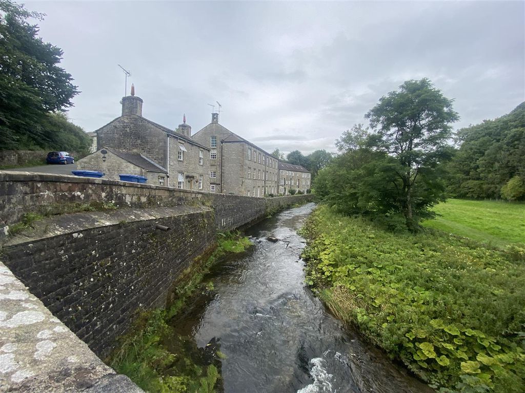 3 bed flat for sale in Riverside Walk, Airton, Skipton BD23, £290,000