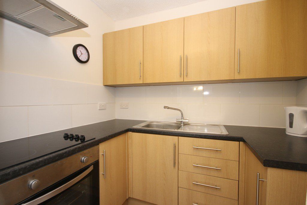 1 bed flat for sale in Park Road, Hesketh Park, Southport PR9, £52,500