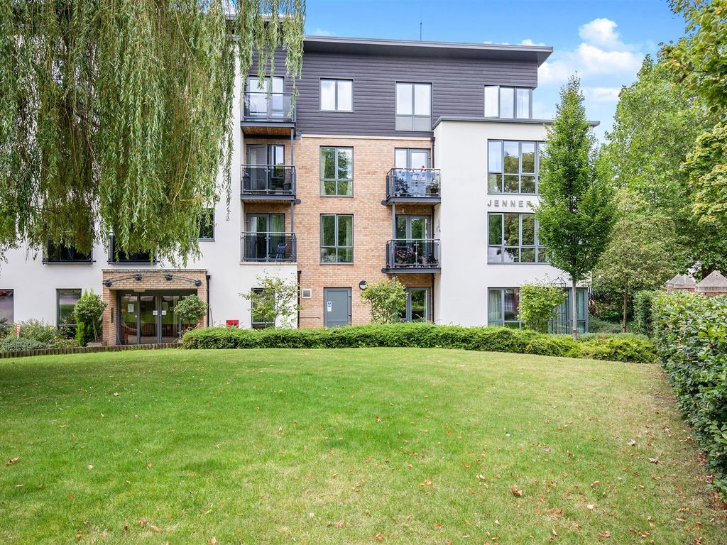 1 bed flat for sale in Jenner Court, St. Georges Road, Cheltenham GL50, £80,000