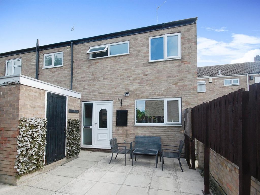 3 bed semi-detached house for sale in Church Square, Garforth, Leeds LS25, £210,000