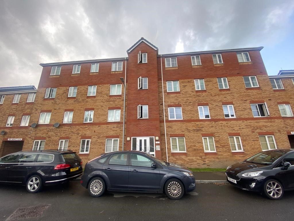 2 bed flat for sale in Cwrt Boston, Cardiff CF24, £140,000