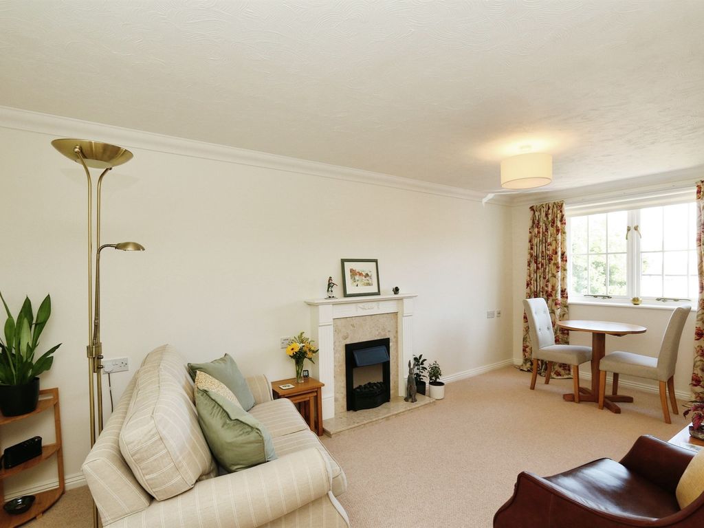 2 bed property for sale in South Street, Bridport DT6, £210,000