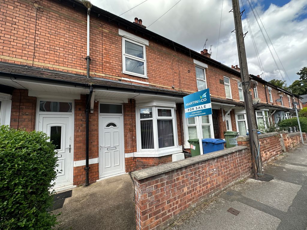 3 bed terraced house for sale in Welbeck Street, Worksop S80, £135,000