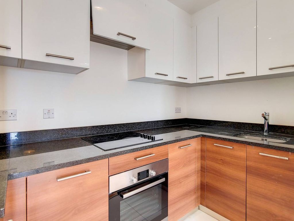 1 bed flat for sale in Forge Square, Isle Of Dogs, London E14, £330,000