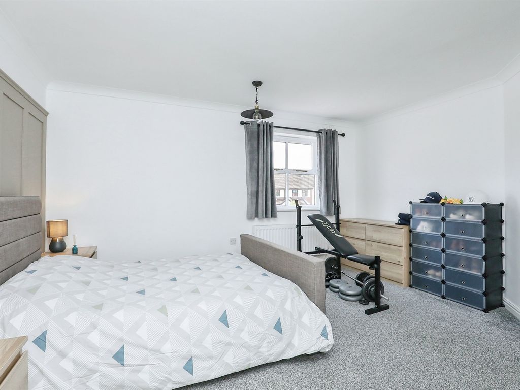 1 bed flat for sale in Bridges Walk, Fakenham NR21, £140,000