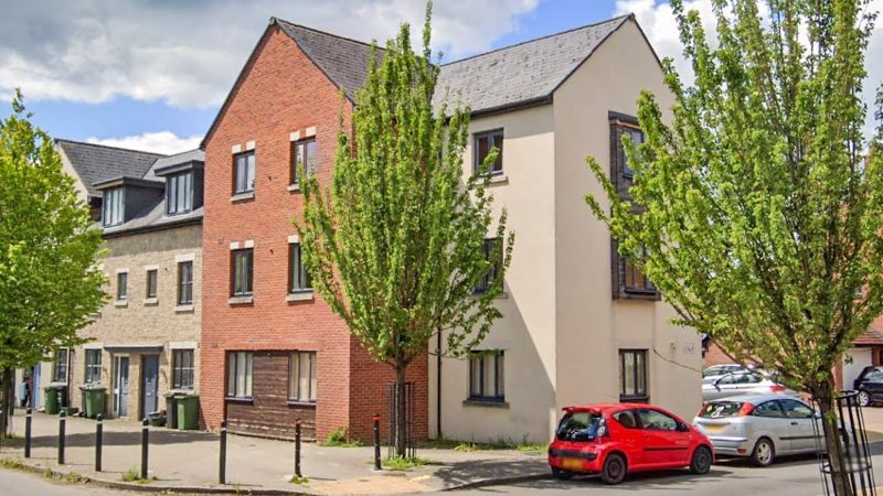 2 bed flat for sale in Gauntlet Road, Coopers Edge, Gloucester GL3, £160,000