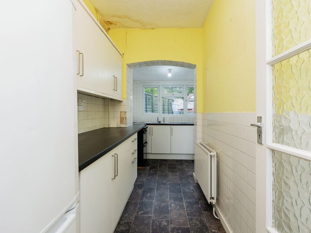 2 bed terraced house for sale in Grove Road, Fishponds, Bristol BS16, £250,000