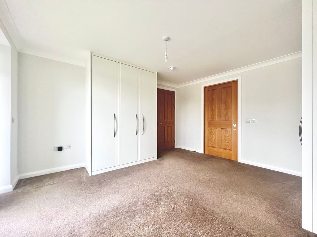 2 bed flat for sale in Nethanvale, Auchlochan, Lesmahagow ML11, £180,000