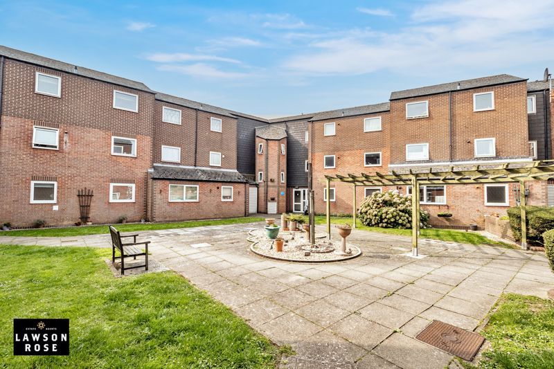 1 bed flat for sale in Redwing Court, Southsea PO4, £150,000